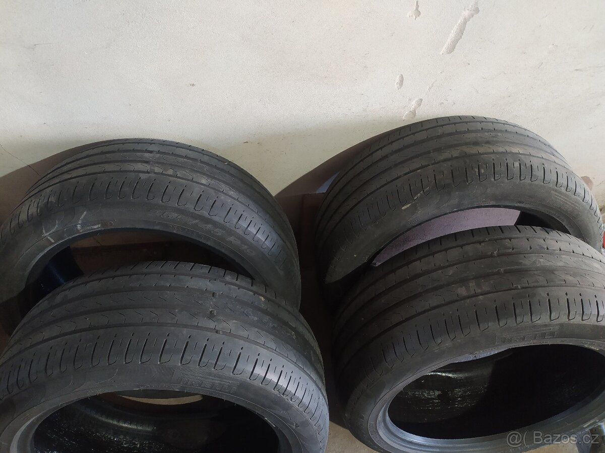 Pirelli scorpion verde 255/45 R19