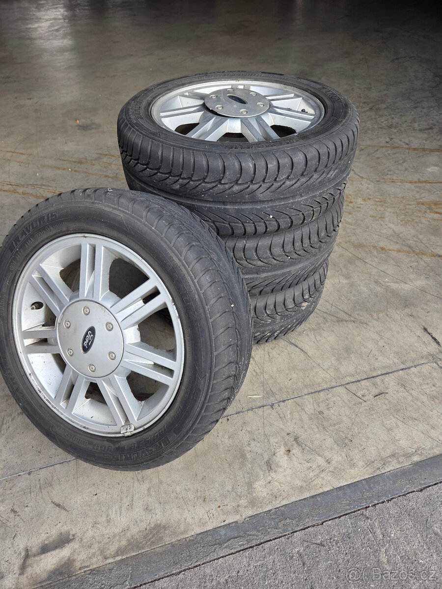 Kola Ford Fiesta - 185/55 R14