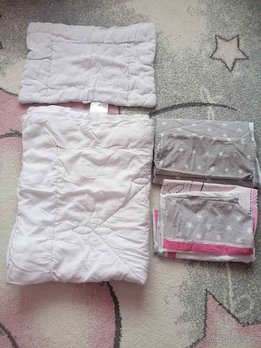 Polštář s dekou do dětské postýlky +2 povlečení