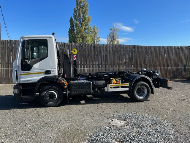IVECO Cargo 120E21 E6 + nosič kontejnerů HYVA 08-39-S