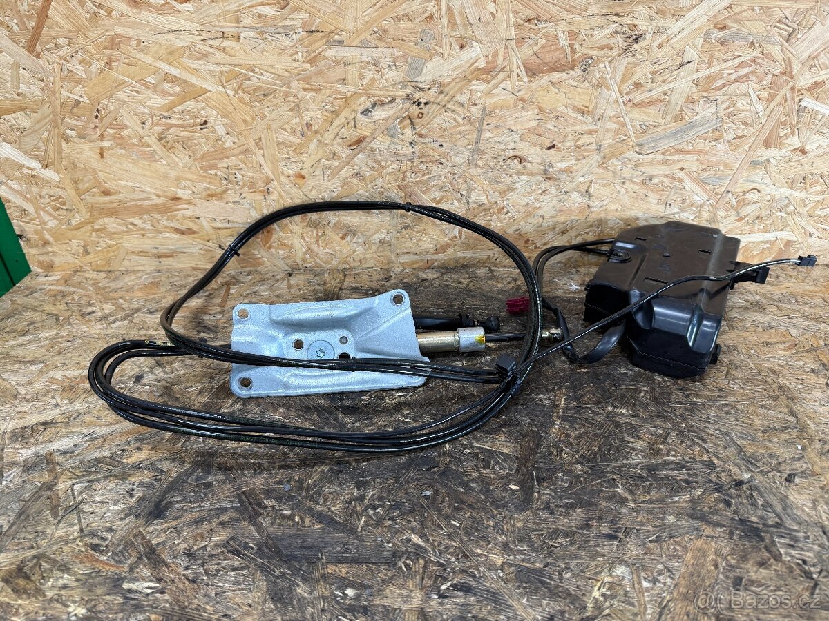 HYDRAULICKÉ ČERPADLO VÍKA KUFRU MERCEDES W164 A25180000