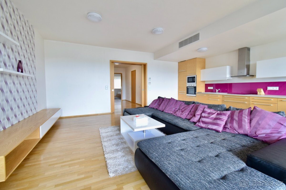 Pronájem bytu 2+kk, Bohuslava Martinů, Stránice, 102 m2