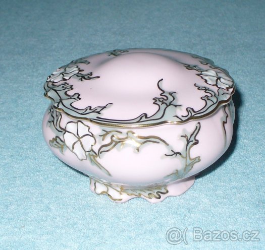 Růžový porcelán