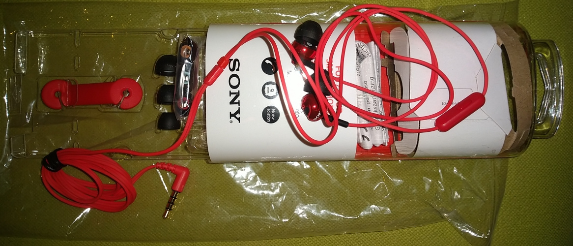 headset Sony MDR-EX110AP, nová