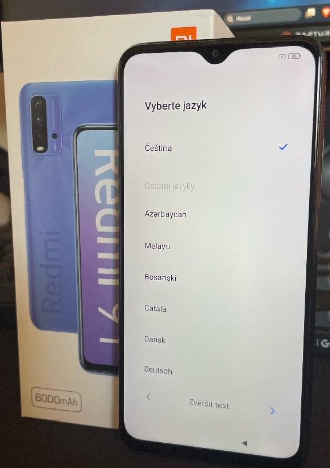 Mobilní telefon Xiaomi Redmi 9T, 4/64GB, v pěkném stavu.