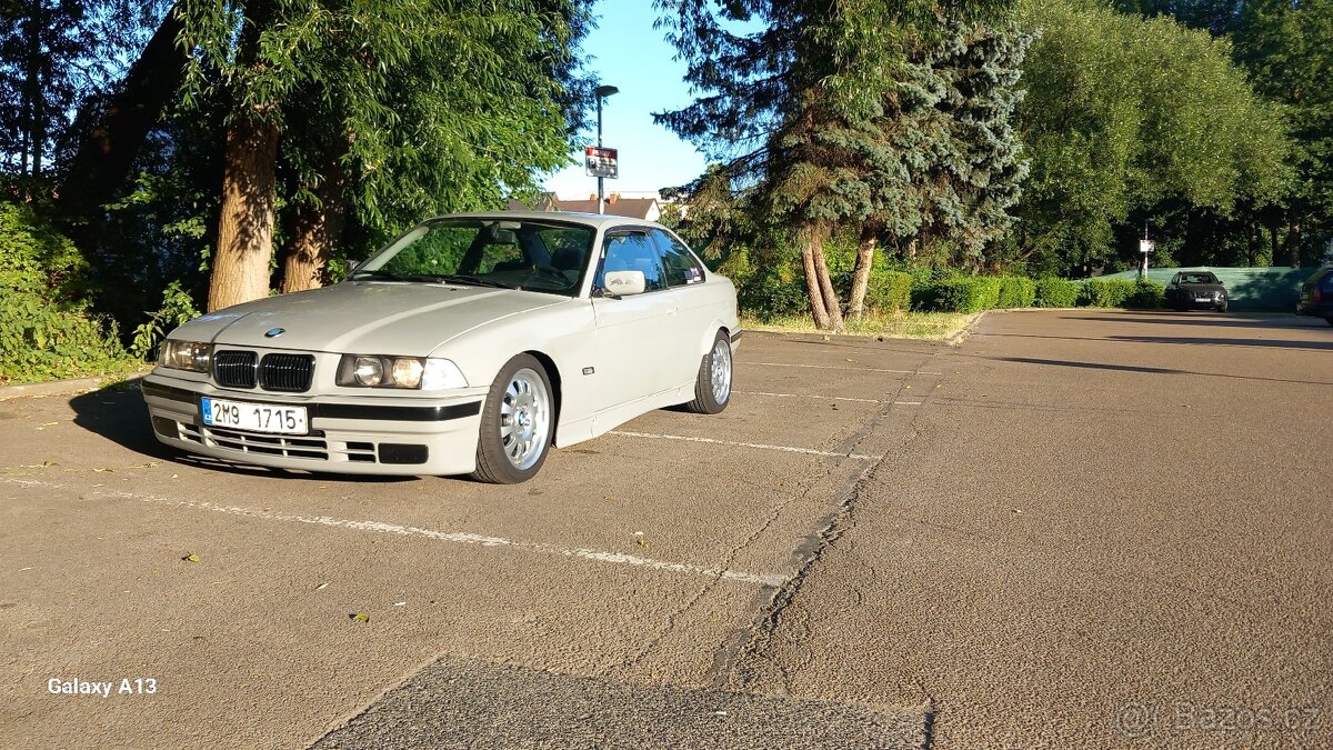 BMW e36 1,8is coupe