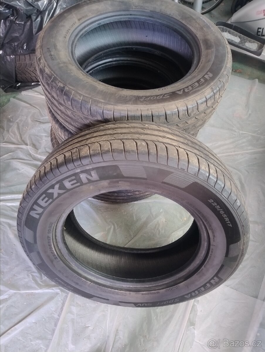 Prodám pneu 225/65R17