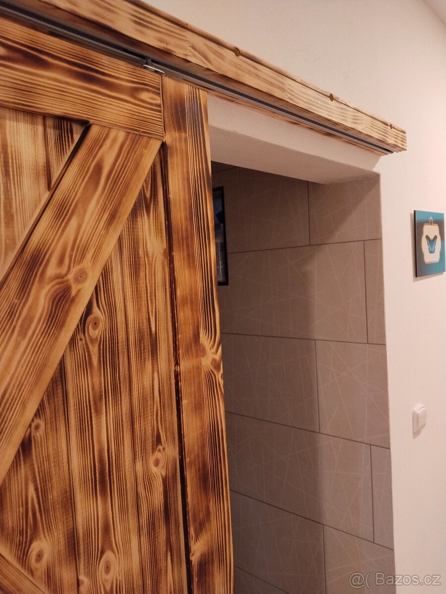 posuvné dveře