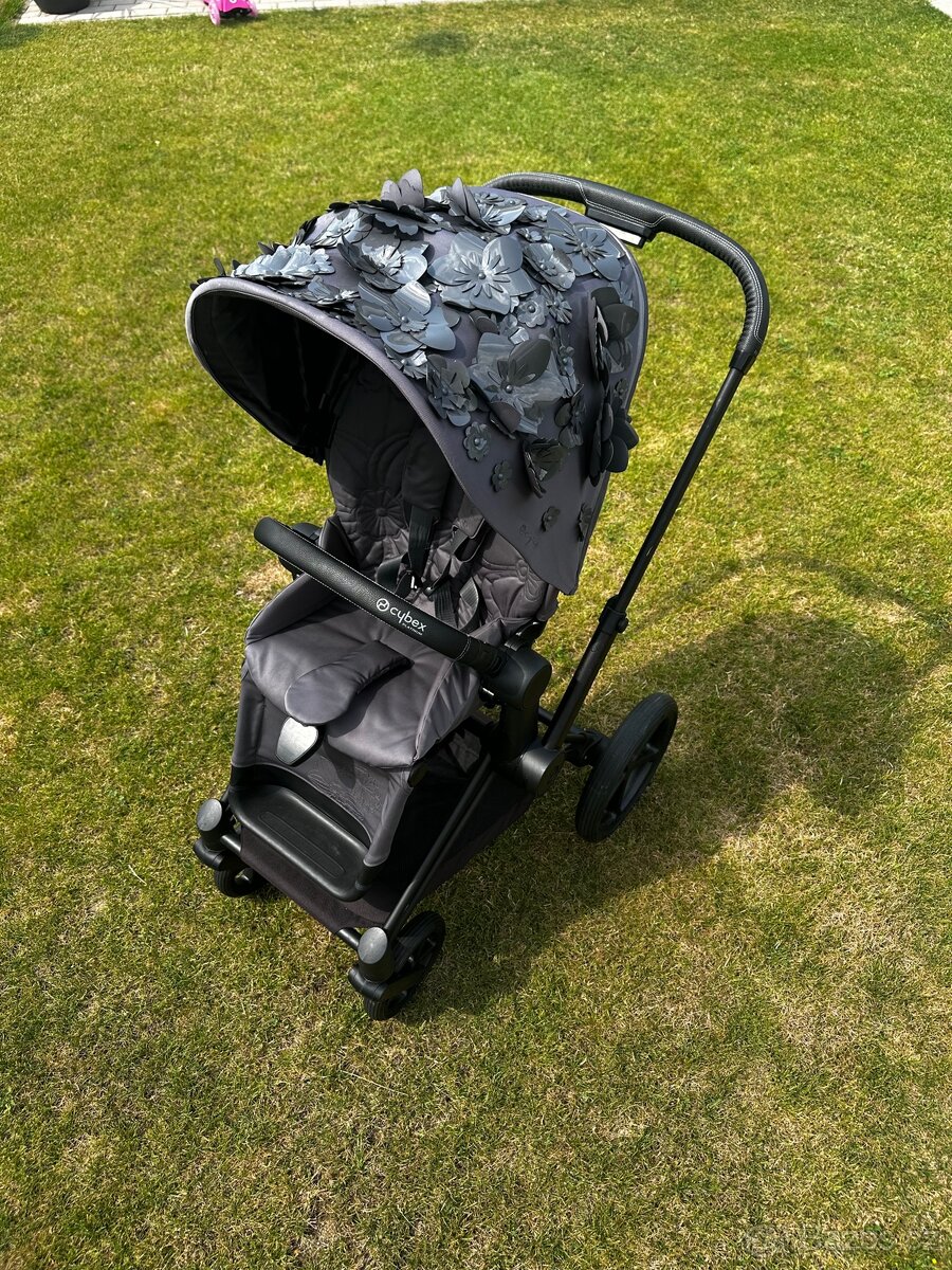 Cybex Priam kočárek Flowers Grey