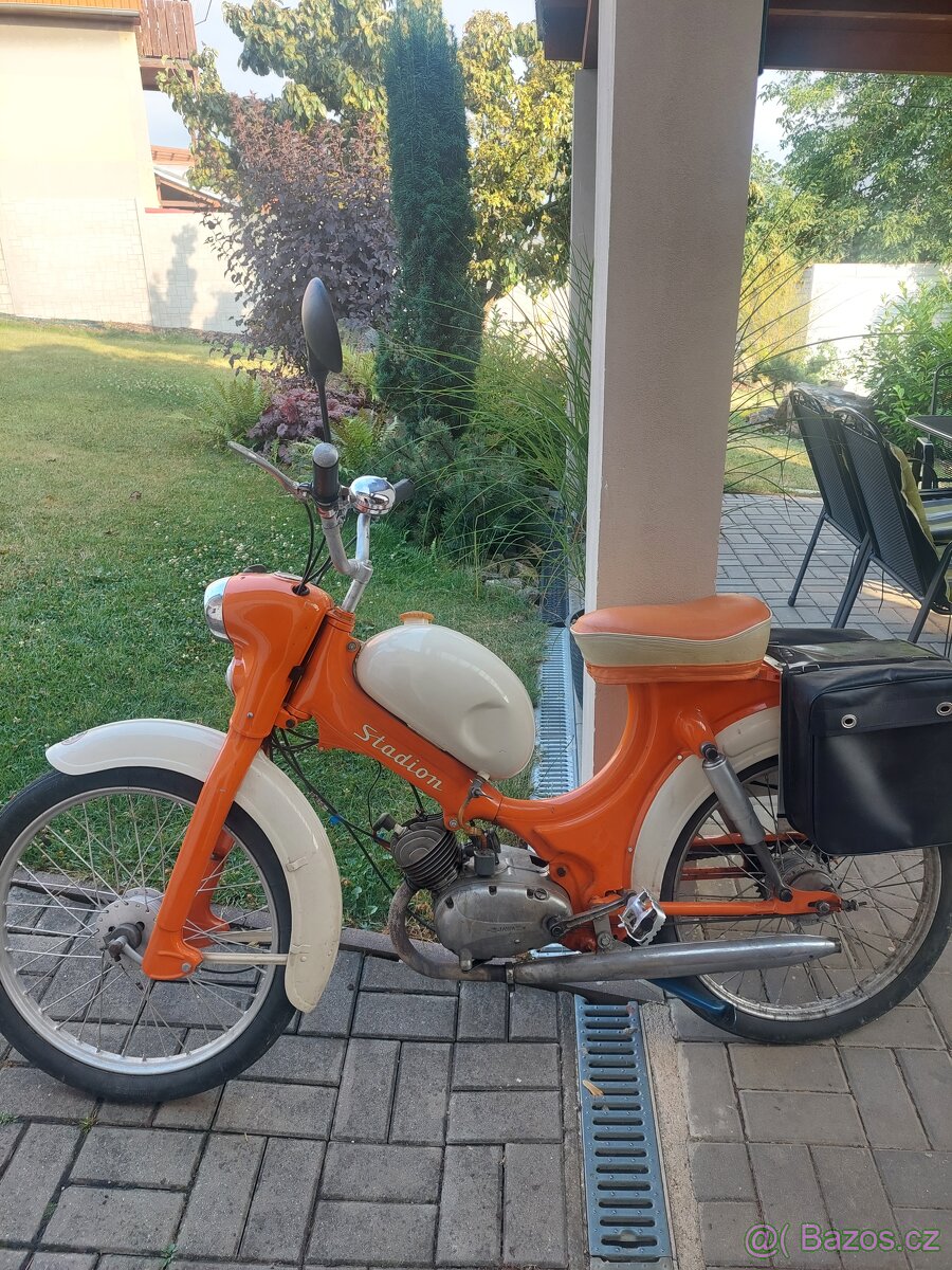 Moped Stadion S22