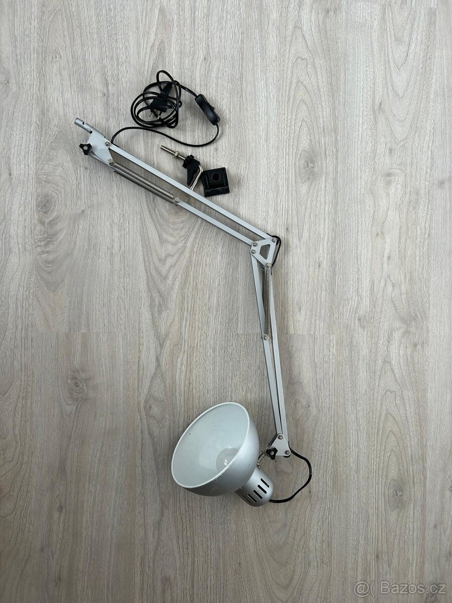 stolní lampa