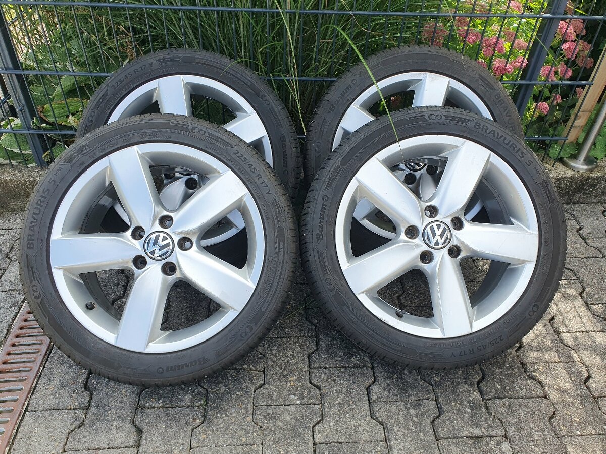 Alu kola vw 5x112 r17 7j et54 letni pneu 225/45/17