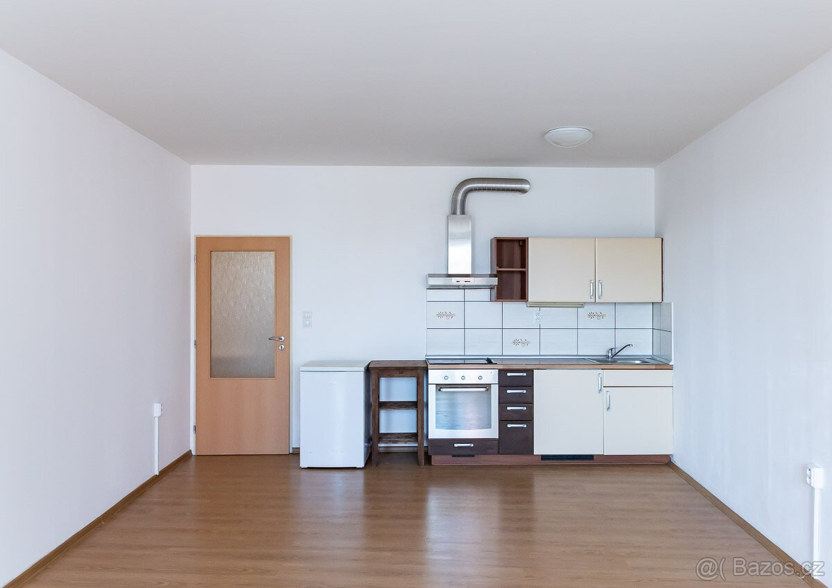 Pronájem bytu 1+kk, Poděbradská, Vysočany, 17 000 Kč/měs, 38