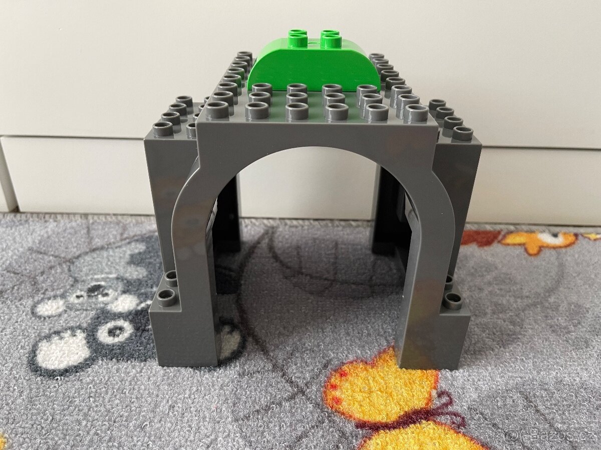 Lego Duplo velký tunel
