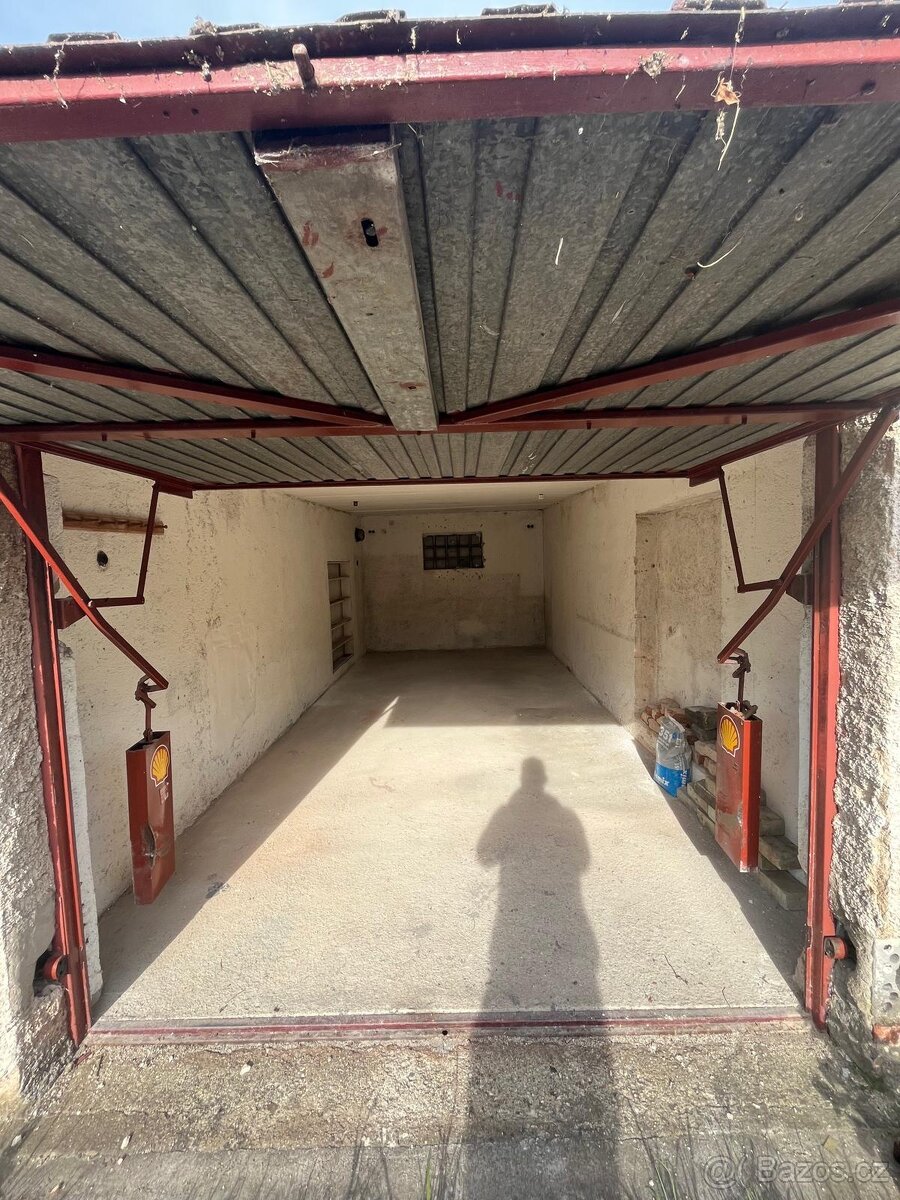 Prodej garáže Lilka