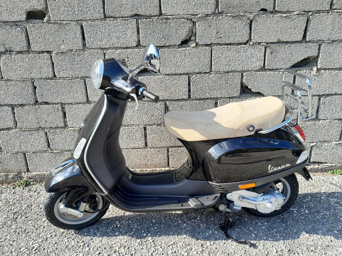 Vespa LX 50 4t 2011, moc pěkný stav, 16tis.km