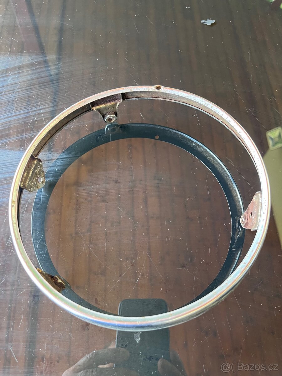 Rámeček př. světla Honda CB 750 four