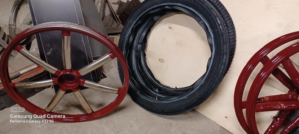 Náhradní díly do kočárů, bryček