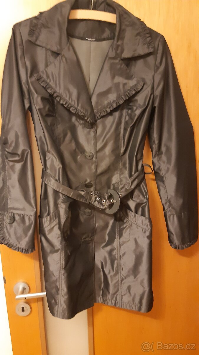 Lehký dámský kabát
