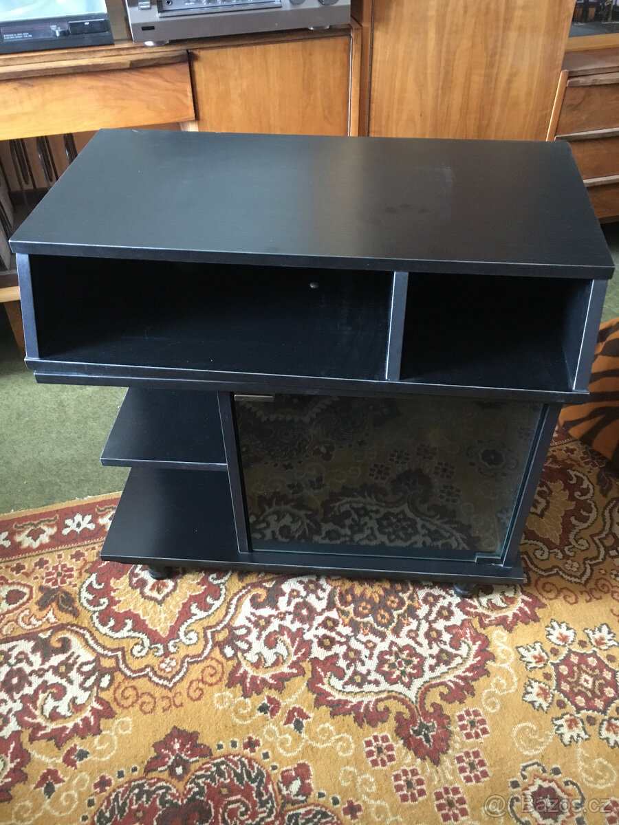 Televizní stolek