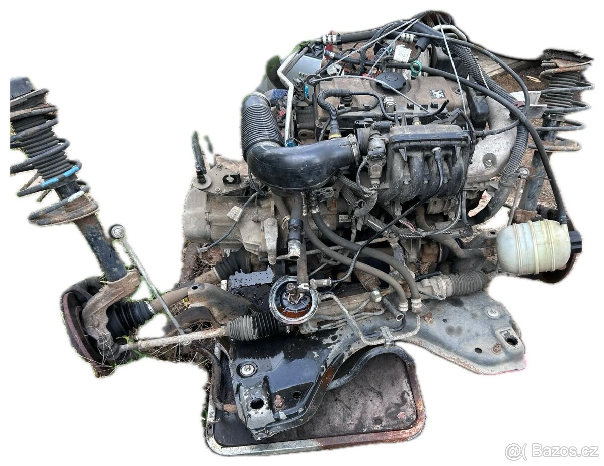 Kompletní motor peugeot 206 1.2i 44kw r.v.2000