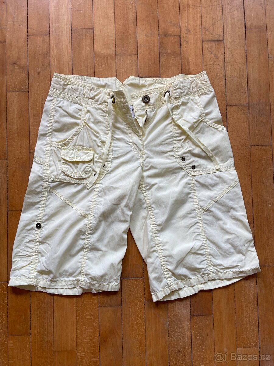 Dámské kraťasy