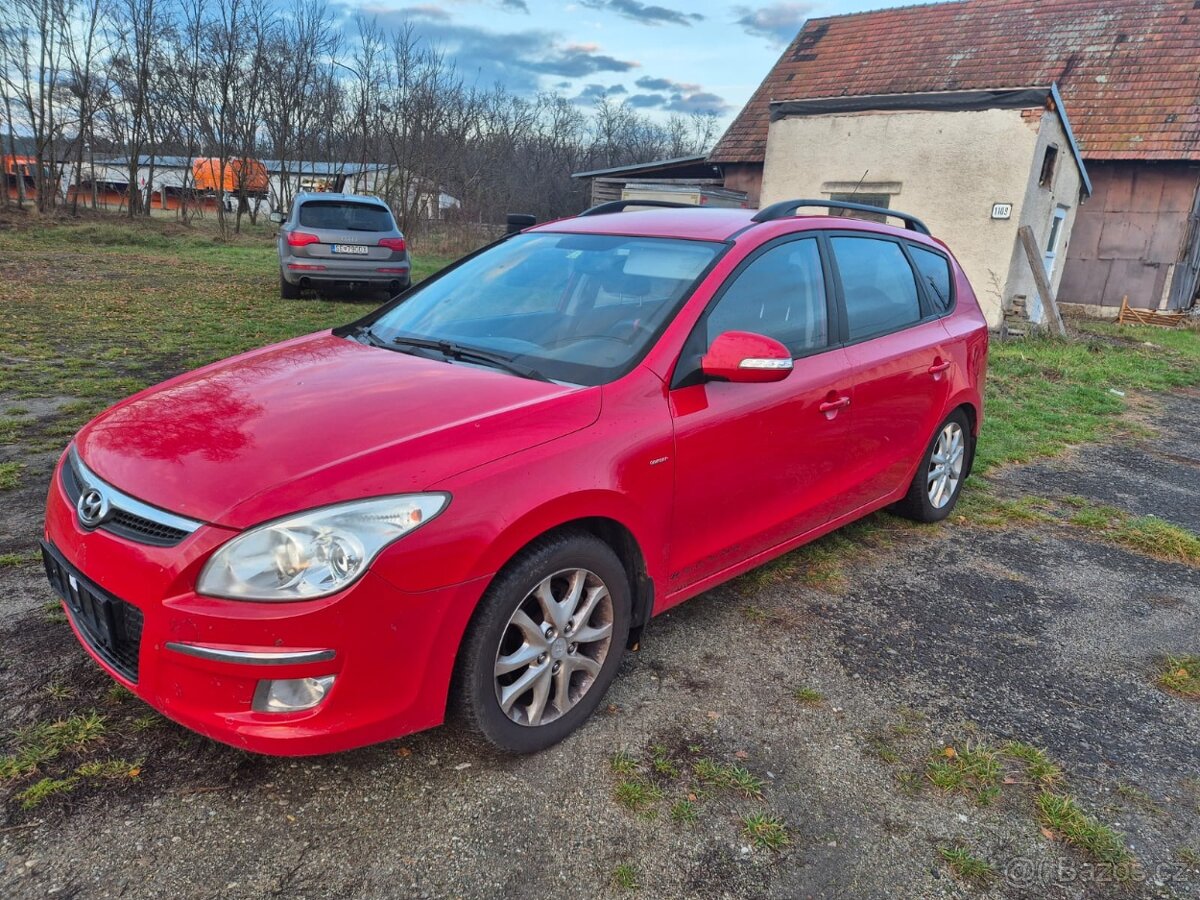 Hyundai i30cw 1.6 crdi 66kw 90ps
