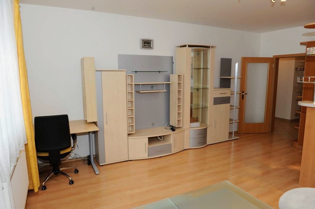 Moderní stylová obývací stěna s podsvícením