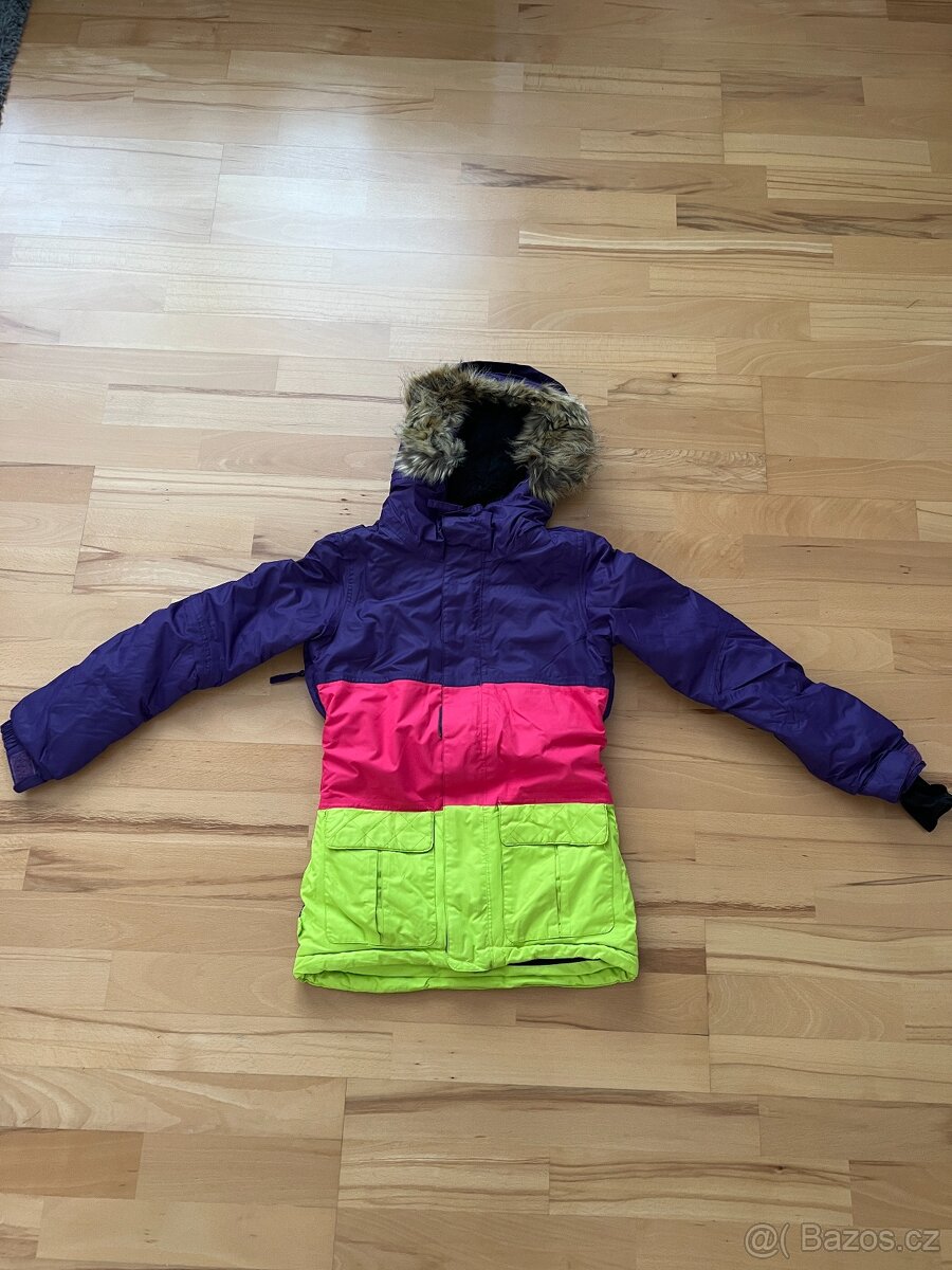 Zimní značková snowboarďácká bunda 686- velikost S, 134 -140