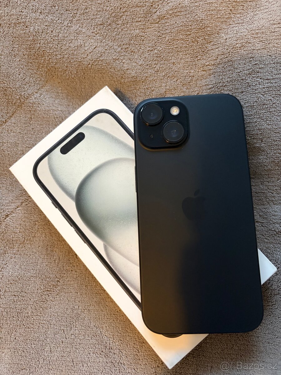 iPhone 15 (128 GB) černá