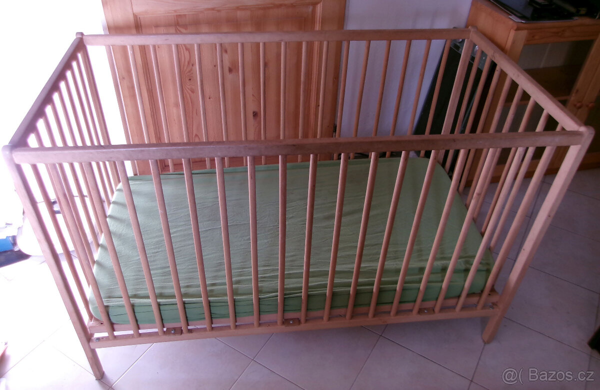 Dětská postýlka 60x120