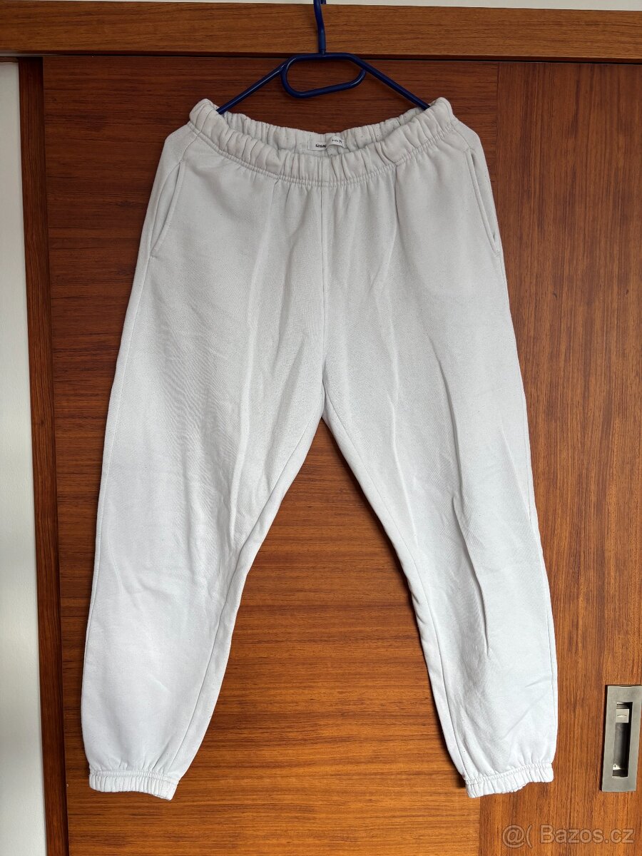 Tepláky značky Sinsay (vel. M)