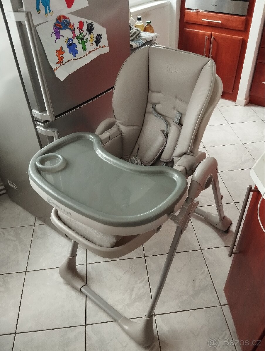 Jídelní dětská židlička