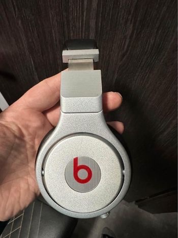 Beats PRO by Dr. Dre