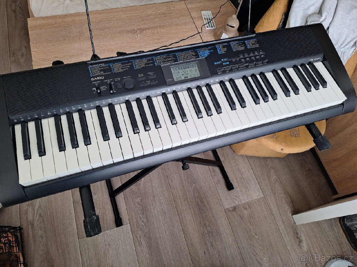 Prodám klávesy Casio ctk-1200 + stojan