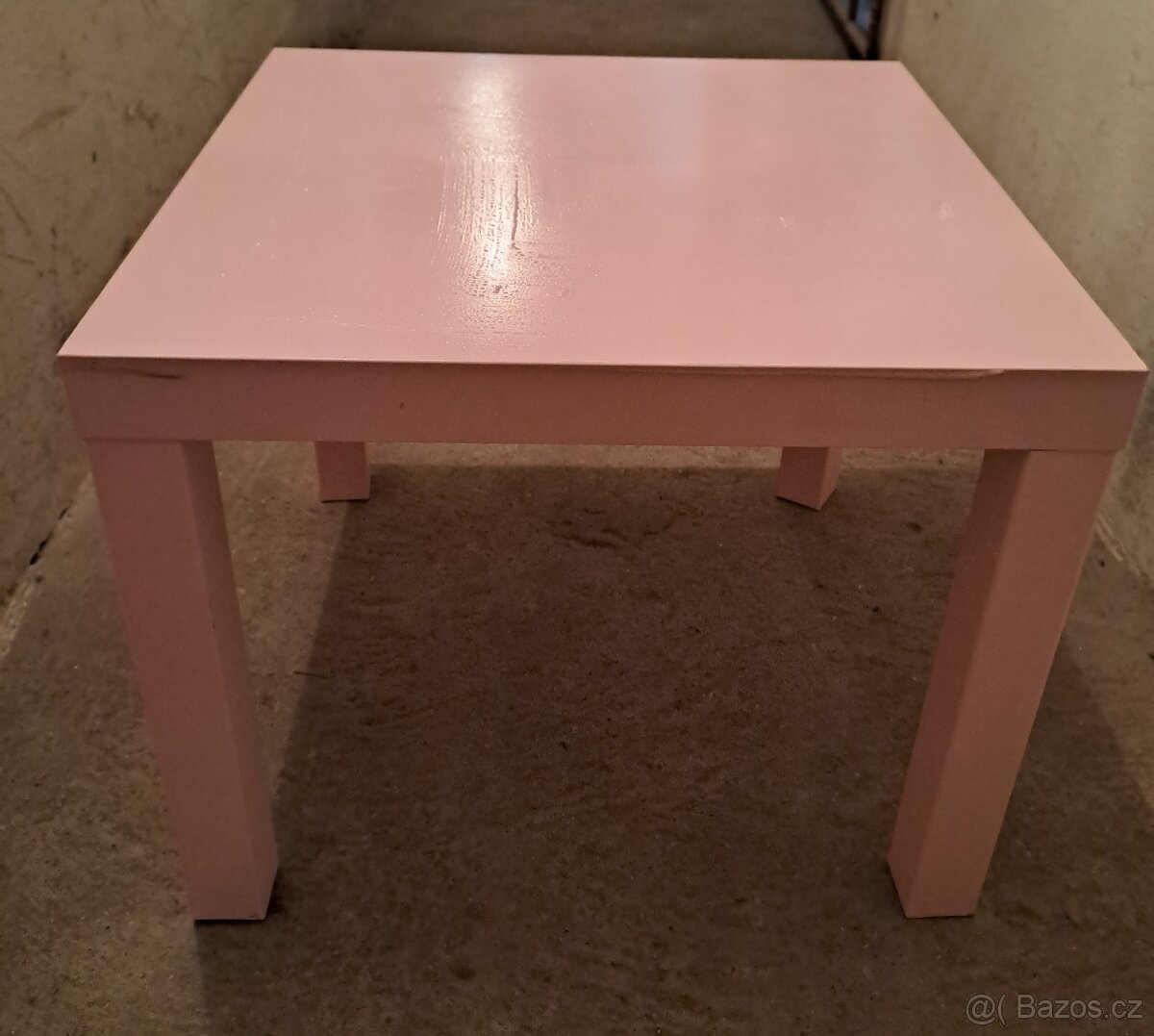 dětský stůl IKEA růžový