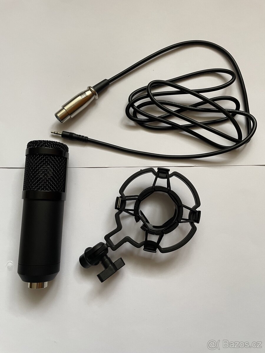 Kondenzátorový mikrofon a držák