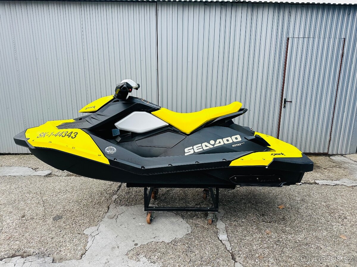 SEA-DOO SPARK