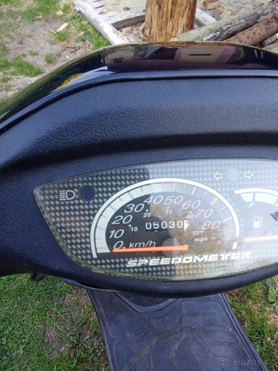 Skútr rex 50