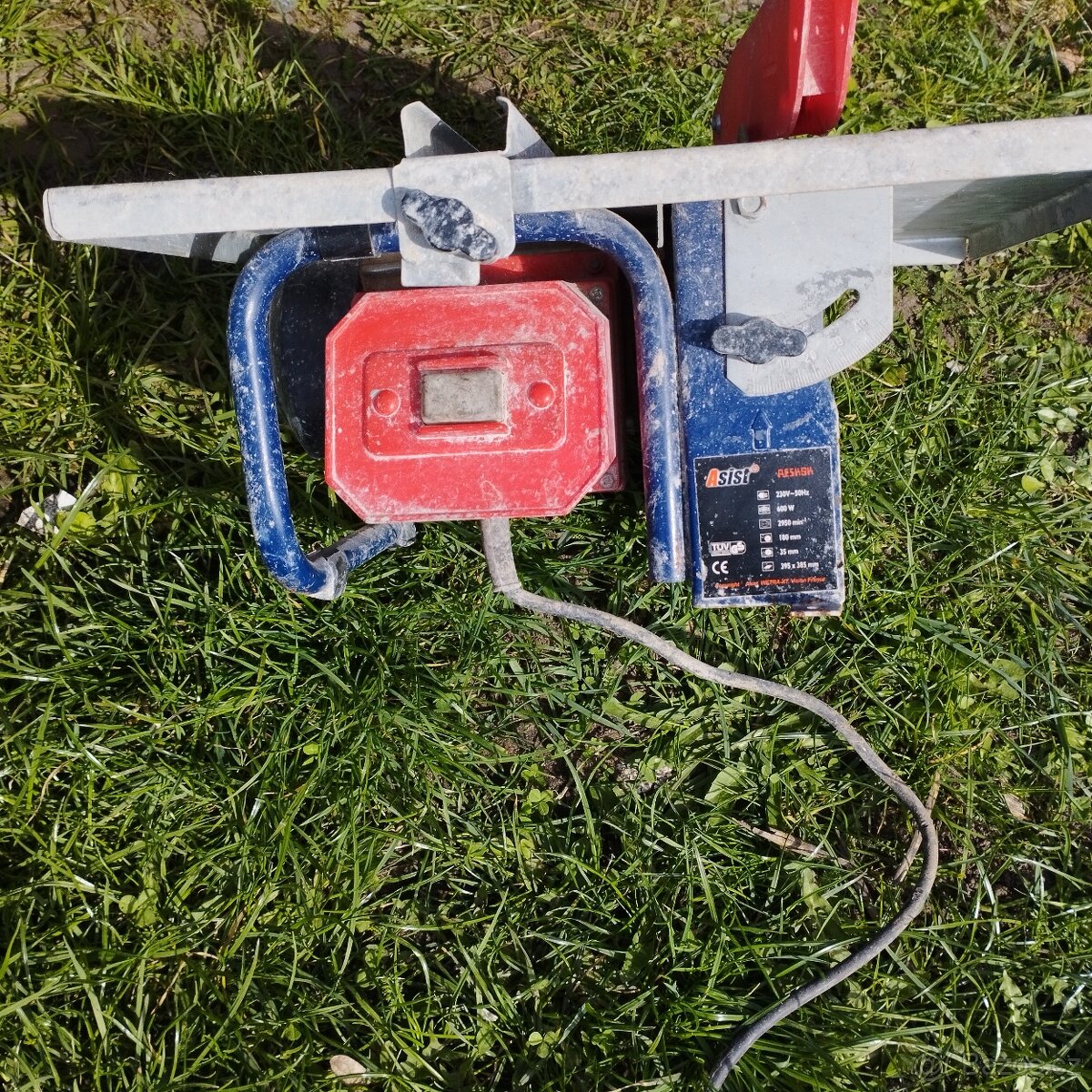 Prodám elektrickou řezačku na obklady