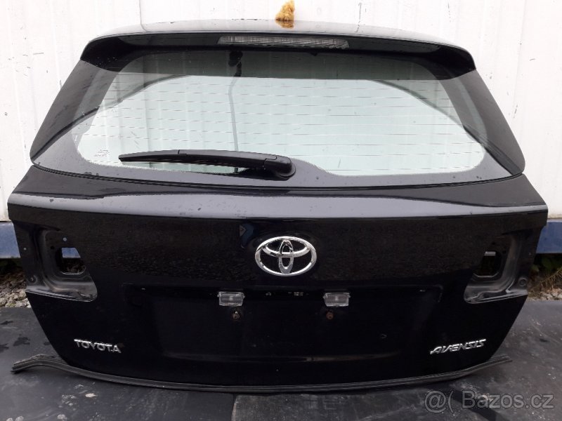 Toyota Avensis T27 zadní dveře