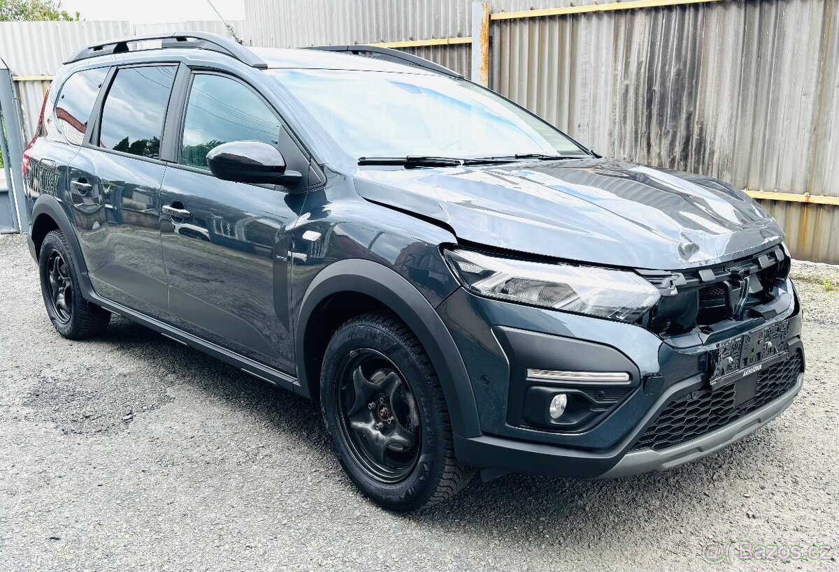 Dacia Duster 1,3 TCe JOURNEY,9900km12/1023,NAVI,LED