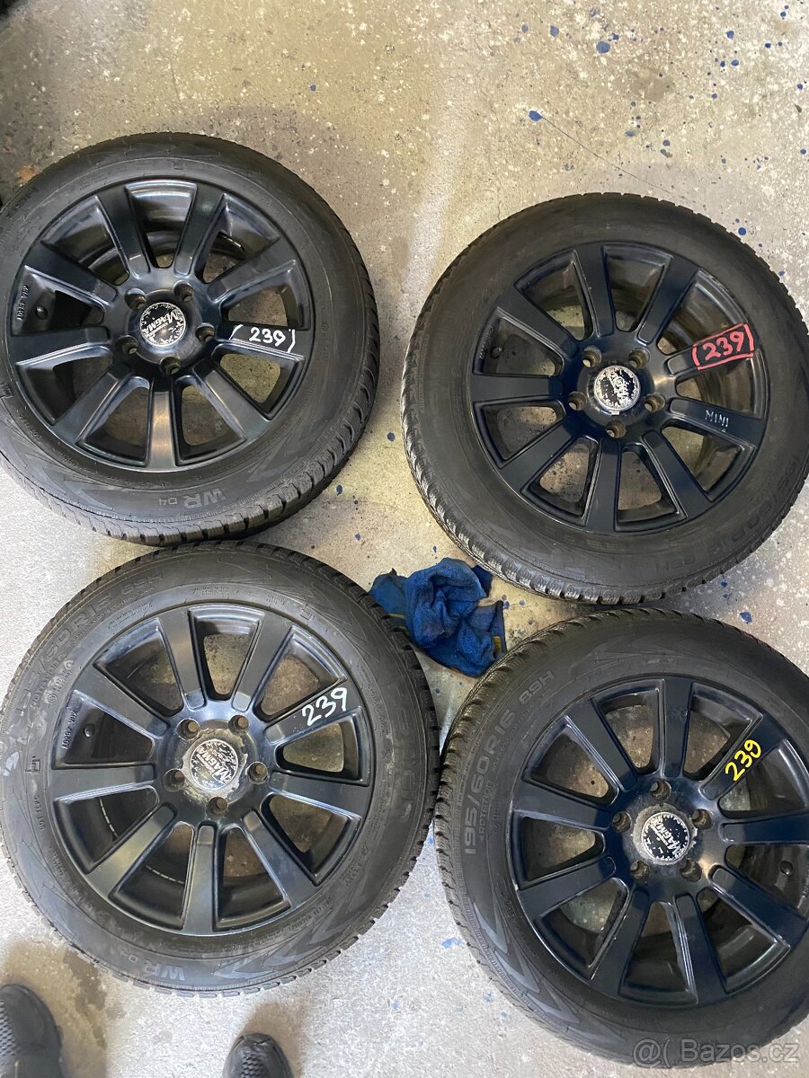 239. kola na mini cooper