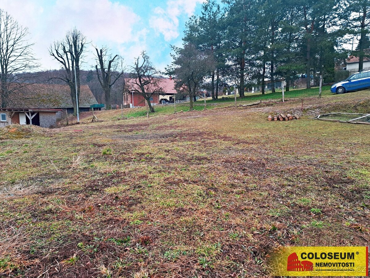 Braníškov, stavební parcela,1 184 m2, stavební projekt, sítě