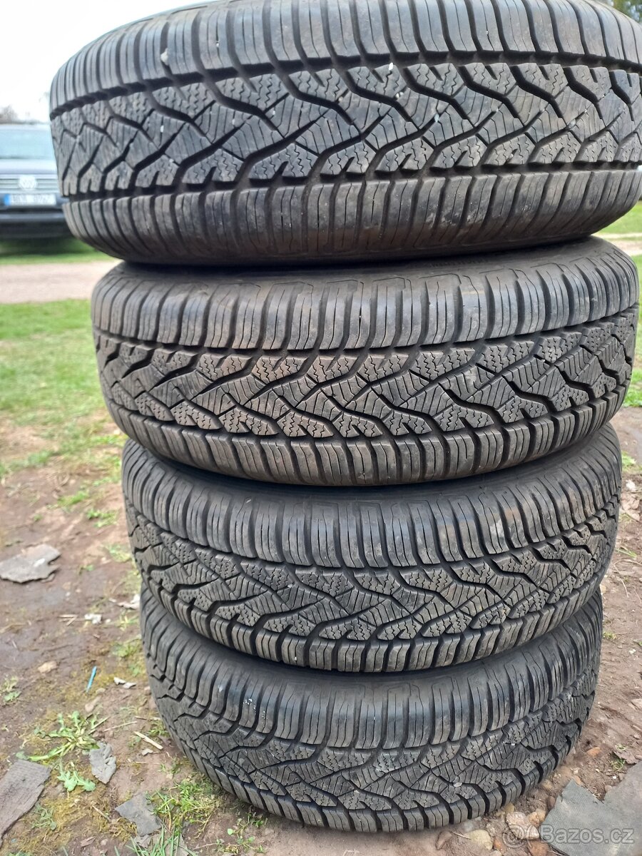 195/65r15 celoroční