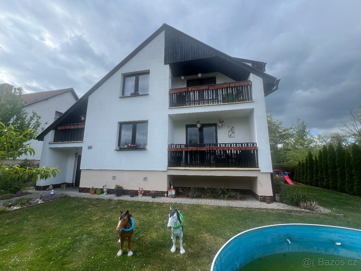 Prodej rodinného domu 7+1 Křinec, 210m², pozemek 619 m²