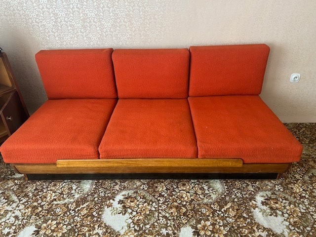 nábytek