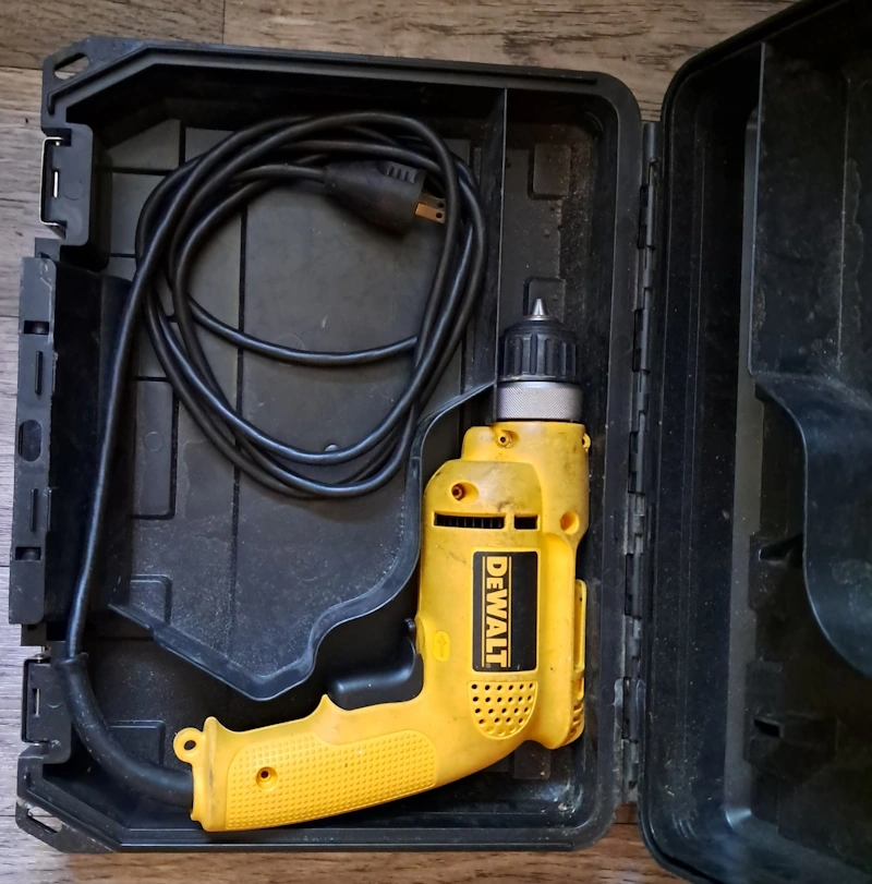 Elektrická přímočará pila Black&Decker, Vrtačka DeWalt