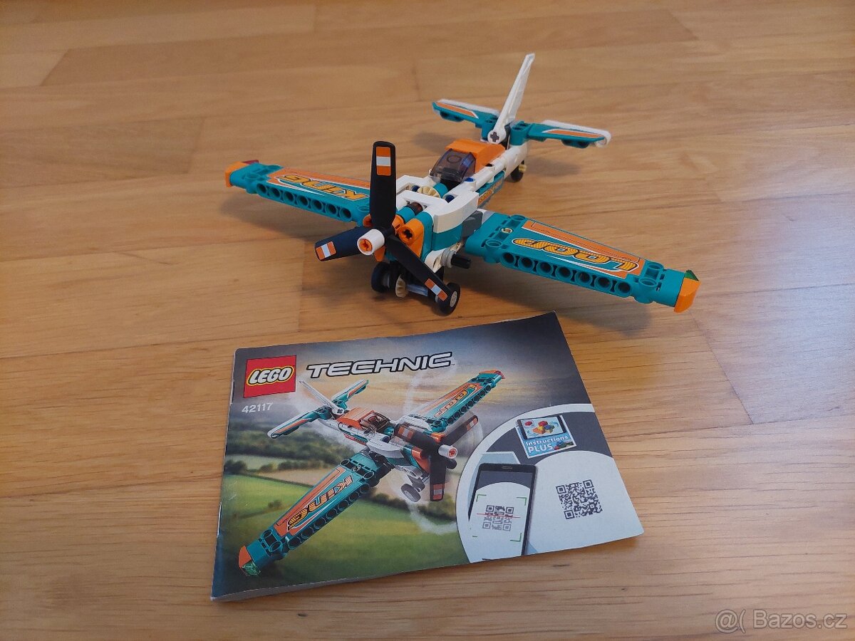 LEGO Technic Závodní letadlo 42117
