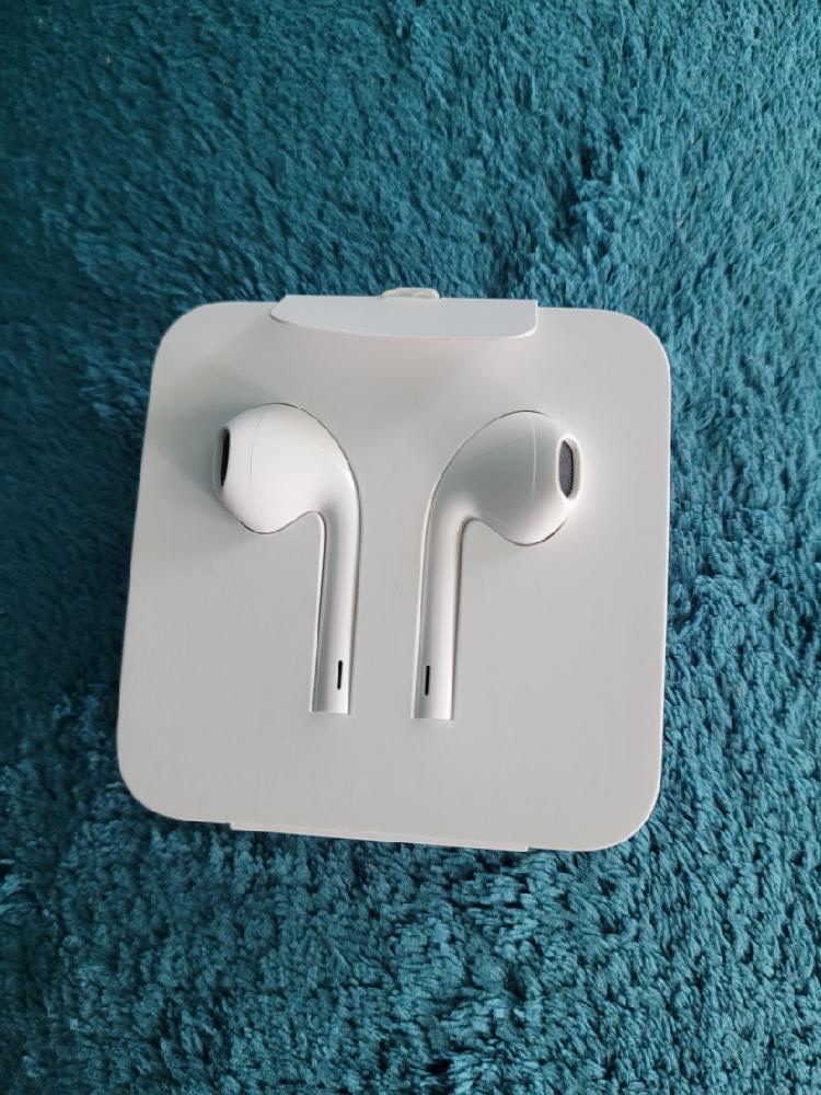 Originál iPhone sluchátka - lightning koncovka